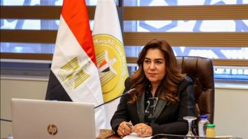 وزير التنمية المحلية تؤكد أهمية التعامل بحزم مع ملفات الإشغالات والمخالفات وزير التنمية المحلية تؤكد أهمية التعامل بحزم مع ملفات الإشغالات والمخالفات