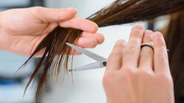 أفضل مواعيد قص الشعر في شهر أكتوبر 2025.. وتحذير من هذه الأوقات أفضل مواعيد قص الشعر في شهر أكتوبر 2025.. وتحذير من هذه الأوقات