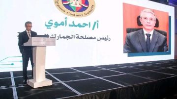 رئيس الجمارك: تعاون وشراكة مع مجتمع الأعمال لدفع التجارة والاستثمار