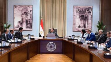 رئيس الوزراء يتابع إجراءات طرح مشروع حدائق تلال الفسطاط للإدارة والتشغيل رئيس الوزراء يتابع إجراءات طرح مشروع حدائق تلال الفسطاط للإدارة والتشغيل