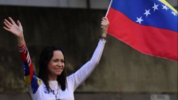 لحظة إعلان فوز الفنزويلية ماريا كورينا ماتشادو بجائزة نوبل للسلام