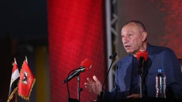 الخطيب يكشف سر إختيار قائمته لمجلس إدارة جديد للأهلي الخطيب يكشف سر إختيار قائمته لمجلس إدارة جديد للأهلي