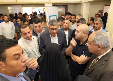 بالتعاون مع حياة كريمة .. محافظ الجيزة يشهد انطلاق فعاليات قافلة جامعة القاهرة بالواحات بالتعاون مع حياة كريمة .. محافظ الجيزة يشهد انطلاق فعاليات قافلة جامعة القاهرة بالواحات