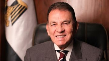 حاتم باشات مهنئا العناني باليونسكو: صوت الحضارة المصرية حاضر بقوة بالمحافل العالمية حاتم باشات مهنئا العناني باليونسكو: صوت الحضارة المصرية حاضر بقوة بالمحافل العالمية