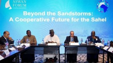 وزير الخارجية يؤكد ضرورة تضافر الجهود لدعم دول الساحل في مواجهة الارهاب وزير الخارجية يؤكد ضرورة تضافر الجهود لدعم دول الساحل في مواجهة الارهاب