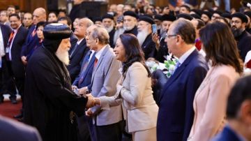 بحضور قداسة البابا تواضروس وزيرة التضامن تشهد الاحتفال بالعيد المئوي لتدشين كنيسة السيدة العذراء مريم بالزيتون بحضور قداسة البابا تواضروس وزيرة التضامن تشهد الاحتفال بالعيد المئوي لتدشين كنيسة السيدة العذراء مريم بالزيتون