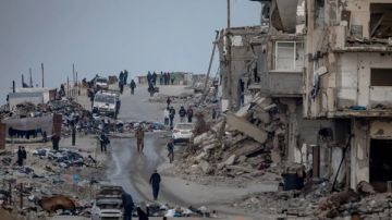 إعلام إسرائيلي: الجيش يشن غارات على رفح الفلسطينية بعد تبادل إطلاق النار إعلام إسرائيلي: الجيش يشن غارات على رفح الفلسطينية بعد تبادل إطلاق النار