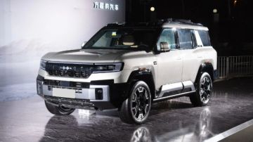 بقوة 737 حصانا.. انطلاق الوحش الصيني BYD ليوبارد 8