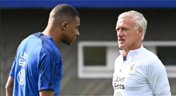 ديشامب يحسم موقف مبابي من مواجهة أذربيجان ويعلق على صافرات جماهير باريس ضد رابيو