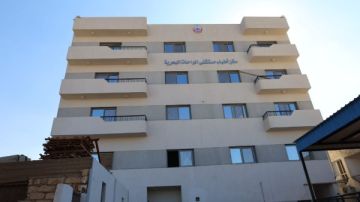 محافظ الجيزة يوجه بسرعة تجهيز مبني سكن أطباء مستشفى الواحات البحرية