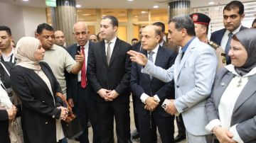 محافظ كفر الشيخ يتفقد معرض بانوراما أكتوبر ويشيد بإبداعات الطلاب.. صور