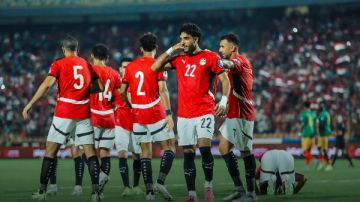 منتخب مصر يدعو مرموش وإمام عاشور لحضور احتفالية التأهل للمونديال