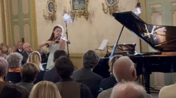 نجاة عازفة الكمان مريم أبو زهرة من حادث سقوط سقف قصر تاريخي بإيطاليا