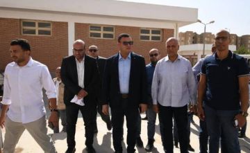 وزير الإسكان يتفقد مشروعات الصرف وتطوير المحاور بمدينة 6 أكتوبر
