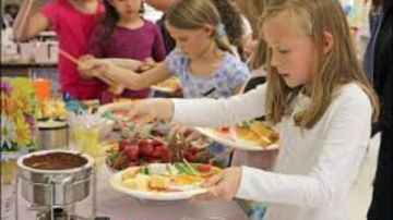 أطعمة السعادة الصغيرة.. 6 مأكولات تحسن مزاج طفلك وتقلل توتره