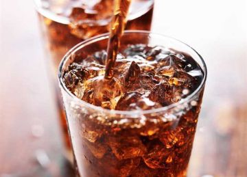 الأكثر العادات الغذائية ضررا.. كيف يفتك هذا المشروب بصحتك؟ الأكثر العادات الغذائية ضررا.. كيف يفتك هذا المشروب بصحتك؟