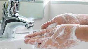 في اليوم العالمي لغسل اليدين.. تعرف على أهميتها