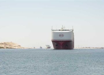 نجاح جهود الإنقاذ البحري لجنوح ناقلة نفط خلال عبورها القناة.. وانتظام الملاحة من الاتجاهين نجاح جهود الإنقاذ البحري لجنوح ناقلة نفط خلال عبورها القناة.. وانتظام الملاحة من الاتجاهين