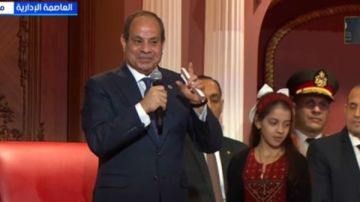 الرئيس السيسي: 6 أنفاق تحت قناة السويس لربط سيناء بالدلتا.. فيديو الرئيس السيسي: 6 أنفاق تحت قناة السويس لربط سيناء بالدلتا.. فيديو