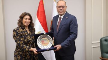 العمل توقع بروتوكول تعاون مع الجامعة المصرية الصينية لدعم التدريب وبناء القدرات