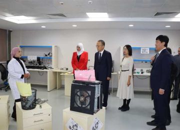 معهد بحوث الإلكترونيات يستقبل وفدا صينيا رفيع المستوى لتعزيز الشراكة