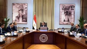 رئيس الوزراء يستعرض مستجدات برنامج الفضاء الوطني وخطط توطين التكنولوجيا الفضائية رئيس الوزراء يستعرض مستجدات برنامج الفضاء الوطني وخطط توطين التكنولوجيا الفضائية
