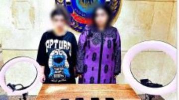 عايزين مشاهدات.. القبض على فتاتين رقصتا بملابس خادشة على تيك توك