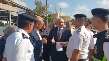 لمتابعة تطبيق التعريفة الجديدة.. سكرتير عام كفر الشيخ يتفقد المواقف