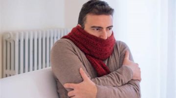 هل تشعر بالبرد دائما؟.. نقص 5 فيتامينات أساسية قد يكون السبب هل تشعر بالبرد دائما؟.. نقص 5 فيتامينات أساسية قد يكون السبب