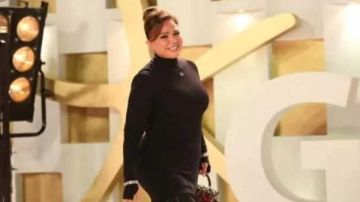 إلهام شاهين تخطف الأنظار بإطلالة أنيقة في ختام مهرجان الجونة السينمائي