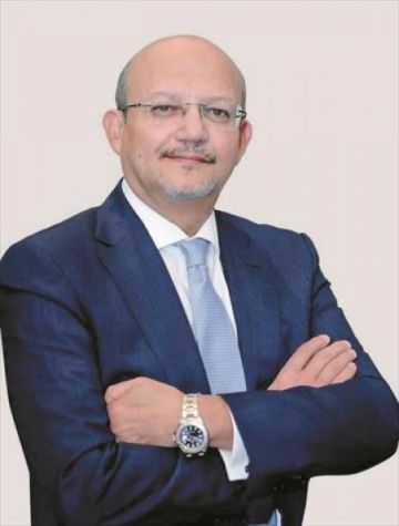 حسين رفاعي: نستهدف أن يكون بنك التنمية الصناعية شريكا موثوقا به يقدم حلولا مصرفية مبتكرة وسلسة حسين رفاعي: نستهدف أن يكون بنك التنمية الصناعية شريكا موثوقا به يقدم حلولا مصرفية مبتكرة وسلسة