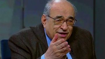 مصطفى الفقي: تهديد حميدتي بقصف مطارات دول مجاورة يجب استقباله بعدم اهتمام مصطفى الفقي: تهديد حميدتي بقصف مطارات دول مجاورة يجب استقباله بعدم اهتمام