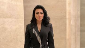 ميرهان حسين تتألق بإطلالة كلاسيكية.. صور ميرهان حسين تتألق بإطلالة كلاسيكية.. صور