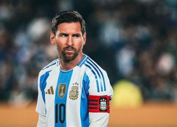 ميسي يدعم منتخب الشباب بعد الخسارة من المغرب ميسي يدعم منتخب الشباب بعد الخسارة من المغرب