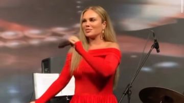 نيكول سابا تلفت الأنظار في أحدث ظهور بحفل مصر شاهد