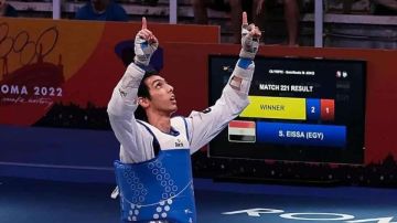 وزير الشباب والرياضة يهنئ البطل سيف عيسى بذهبية العالم في التايكوندو