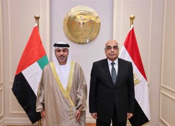 وزير العدل يستقبل سفير دولة الإمارات بالقاهرة لبحث سبل تعزيز التعاون المشترك وزير العدل يستقبل سفير دولة الإمارات بالقاهرة لبحث سبل تعزيز التعاون المشترك