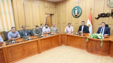 محافظ المنوفية يلتقي أهالي دلهمو المتضررين من مياه النيل ويعلن دعما عاجلا لحماية المواطنين