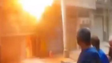 إخماد نيران حريق مصنع ملابس إثر ماس كهربائي بالمحلة دون إصابات القصة الكاملة إخماد نيران حريق مصنع ملابس إثر ماس كهربائي بالمحلة دون إصابات القصة الكاملة