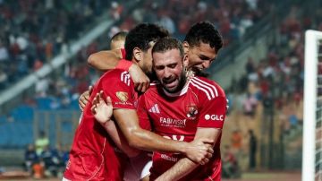 الأهلي يتظلم من الحكم السنغالي.. ويطلب عدم إيقاف جراديشار الأهلي يتظلم من الحكم السنغالي.. ويطلب عدم إيقاف جراديشار