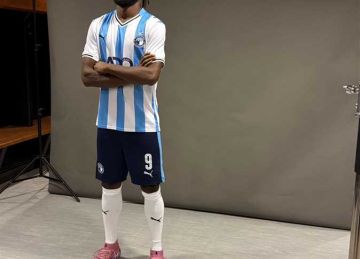 بيراميدز يجرى جلسة تصوير قبل مباراة السوبر الأفريقي بيراميدز يجرى جلسة تصوير قبل مباراة السوبر الأفريقي