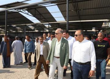 غرامات على السائقين المخالفين للتسعيرة المعتمدة في المنيا.. وسحب فوري لتراخيص غير الملتزمين