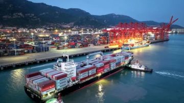 العقوبات الأمريكية على مركز صيني تجبر ناقلات النفط على تحويل مساراتها