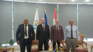 بحث سبل التعاون بين جامعتي أسوان والسادات في مختلف المجالات العلمية والبحثية والطبية بحث سبل التعاون بين جامعتي أسوان والسادات في مختلف المجالات العلمية والبحثية والطبية