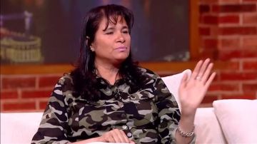 جدل واسع بعد ظهور الفنانة عزة سعيد في حالة نفسية غير مستقرة جدل واسع بعد ظهور الفنانة عزة سعيد في حالة نفسية غير مستقرة