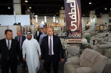 جهاز تنمية المشروعات يفتتح دورة جديدة من معرض (صنع في دمياط) جهاز تنمية المشروعات يفتتح دورة جديدة من معرض (صنع في دمياط)