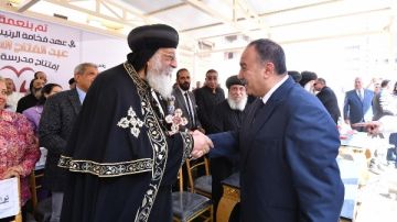 زيارة كنيستين وافتتاح مدرسة جديدة ووضع حجر أساس مستشفى في جولة قداسة البابا بـ المعلمين بأسيوط