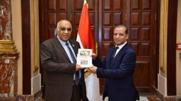 عباس حزين: ندرس في حزب الوفد إعداد رؤي ودراسات تسهم في إثراء العمل البرلماني