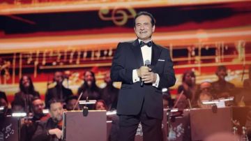 محمد ثروت: أستمع لكل الألوان الفنية ولا أتحفظ على أي نوع من الإبداع