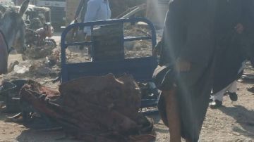 مصرع شاب أسفل عجلات قطار على مزلقان سكة حديد بقنا مصرع شاب أسفل عجلات قطار على مزلقان سكة حديد بقنا